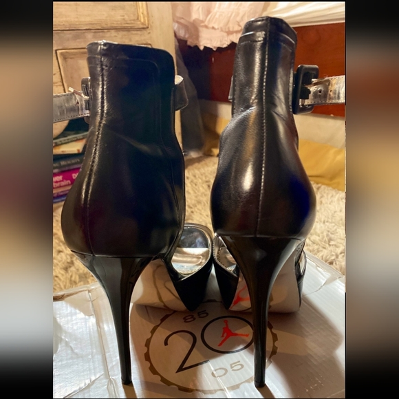 Bebe heels - Picture 3 of 7